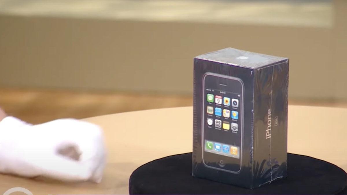 16 Yıllık Kutusu Açılmamış Bir iPhone, 38 Adet iPhone 14 Fiyatına Satıldı