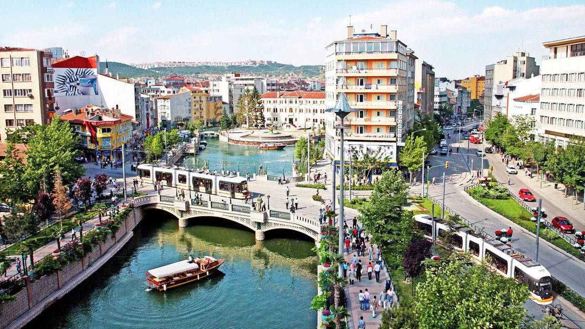 Türkiye’nin Tamamında Yaygınlaşmalı: Yapılan Binada Kimlerin Payı Olduğunu Gösteren 