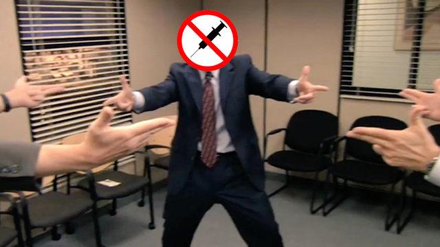 Bunu Nasıl Başkasına Kaptırdık: Yunanistan’da 100 Bin Kişinin Sahte COVID-19 Aşı Kartı İçin Para Ödeyip Gerçek COVID-19 Aşısı Olduğu Ortaya Çıktı