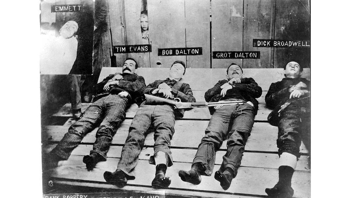 1890’lı Yıllarda Şehirde Terör Estirip Red Kit Çizgi Filmine İlham Olan Gerçek Dalton Kardeşler