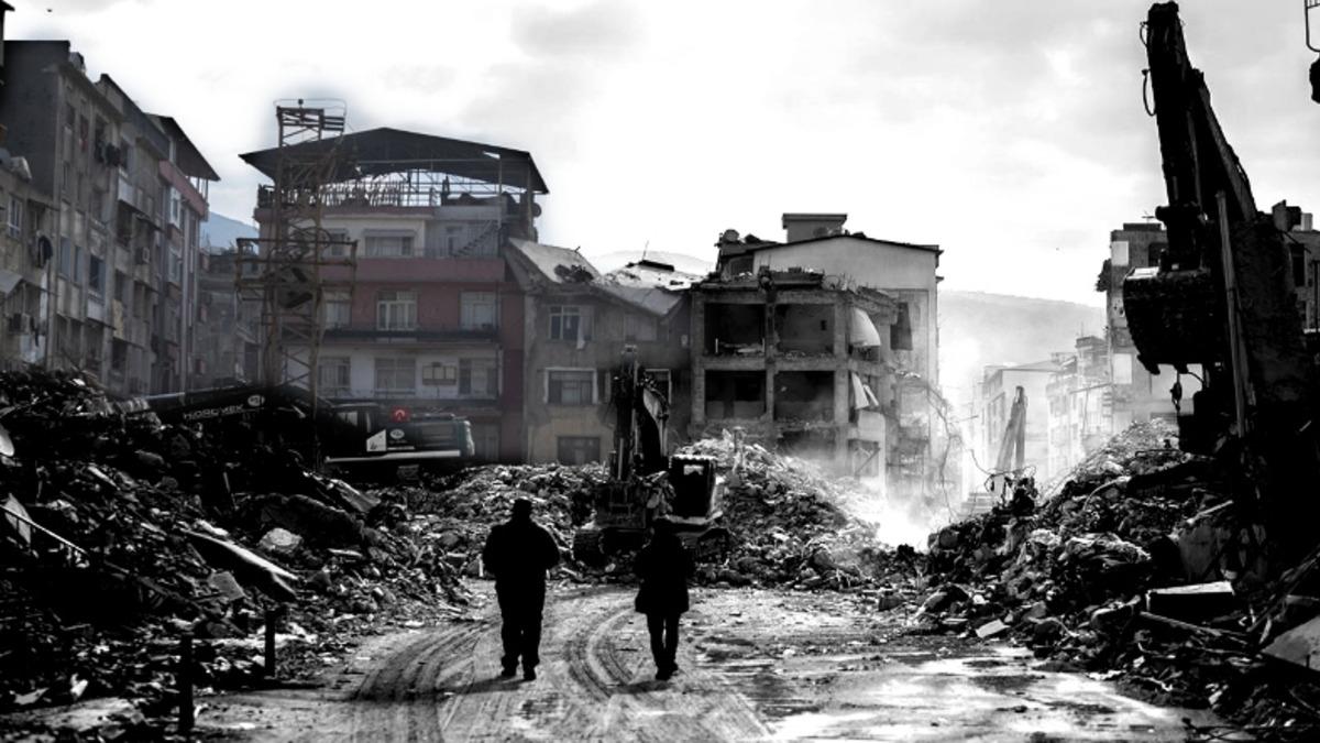 Deprem Bölgesindeki ’Ağır Hasarlı’ Binalara Girişler Yasaklandı