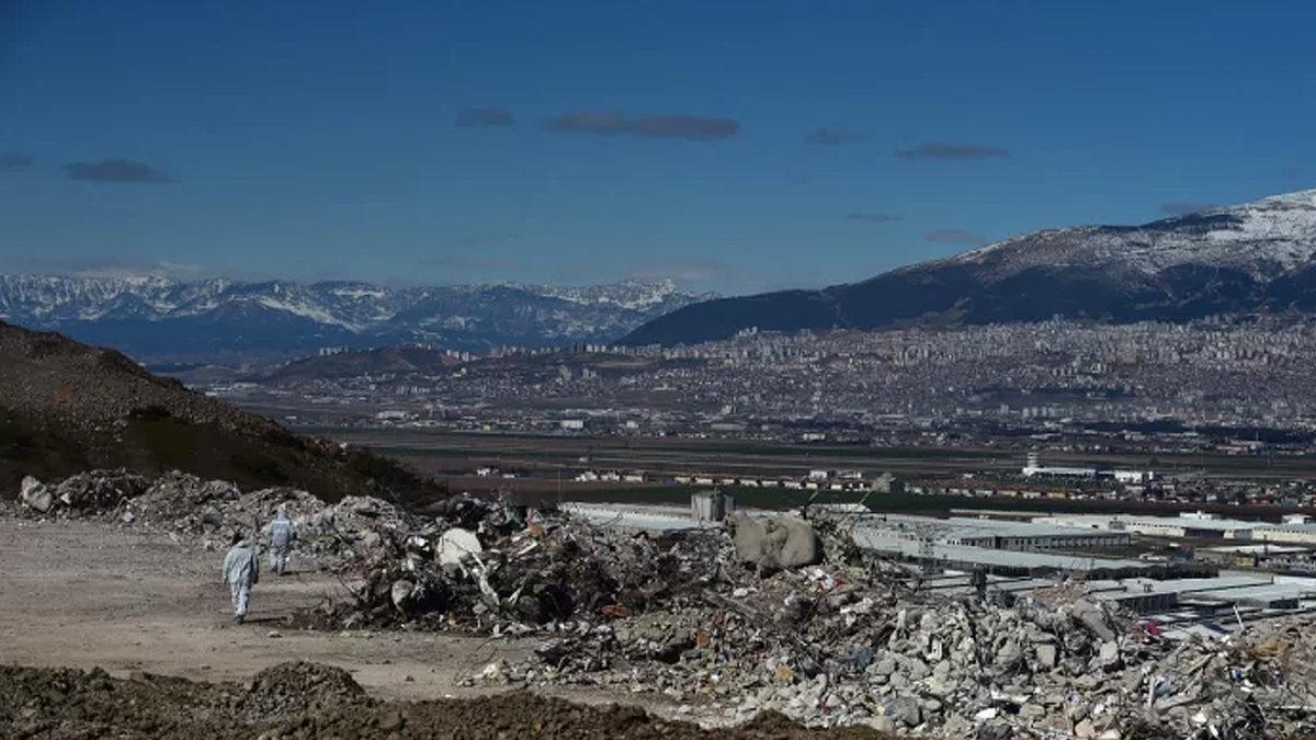 Deprem Bölgesindeki Enkazlardan Çıkan Altın Gibi Ziynet Eşyalarına Ne Oluyor?