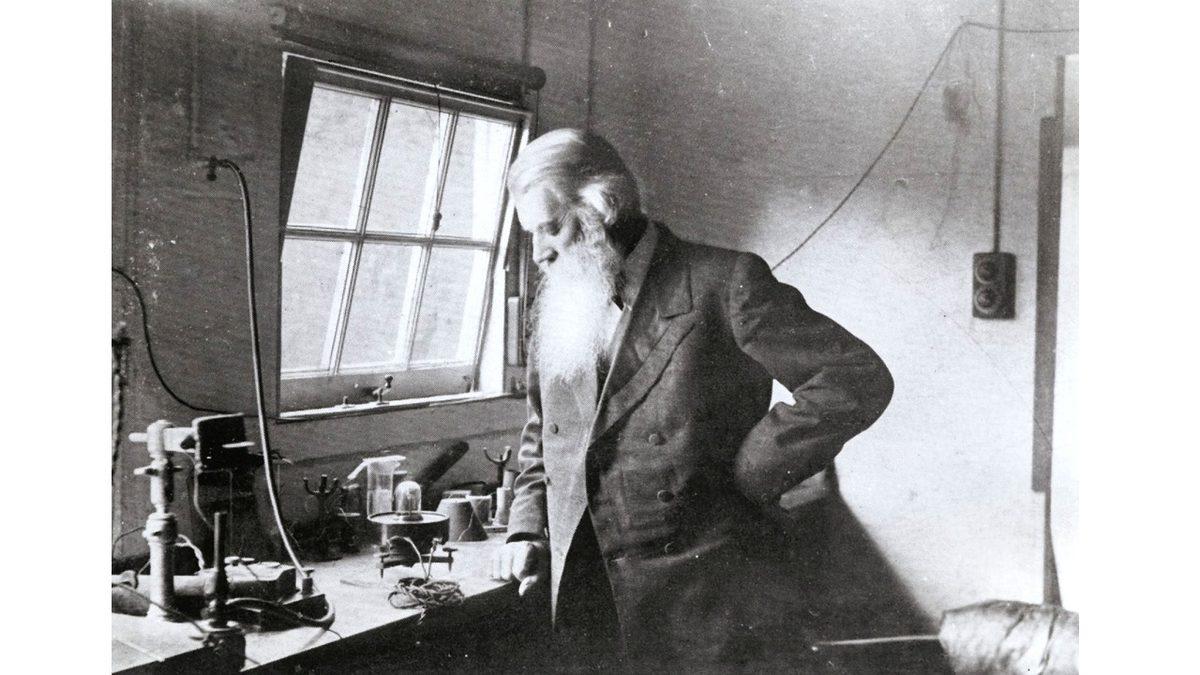 Cevap Ne Edison Ne de Tesla... Ampulü Aslında Kim İcat Etti?