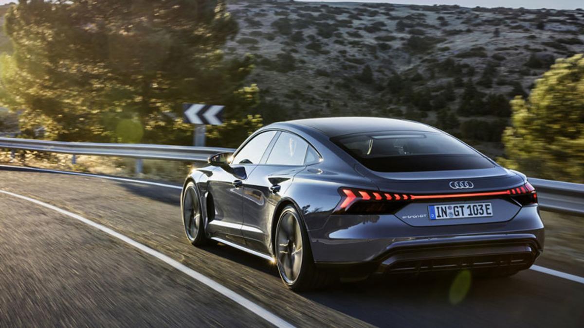 2021’in En İyi Otomobilleri Açıklandı: İşte ’En Güzel’ Otomobil, ’En Aile Dostu’ Otomobil ve Dahası...