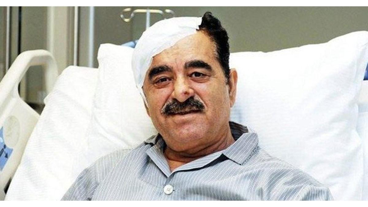 İbrahim Tatlıses’in Yıllarca Şarkı Söyleyememesi Gibi: Kekeme İnsanlar Nasıl Takılmadan Şarkı Söyleyebiliyor?