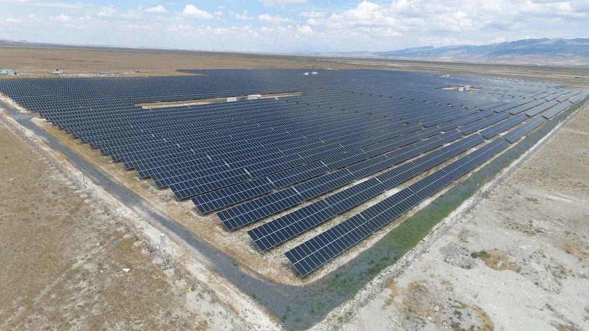 Türkiye’nin En Büyük Güneş Enerjisi Santralini İngiltere’nin Fonlayacağı Açıklandı