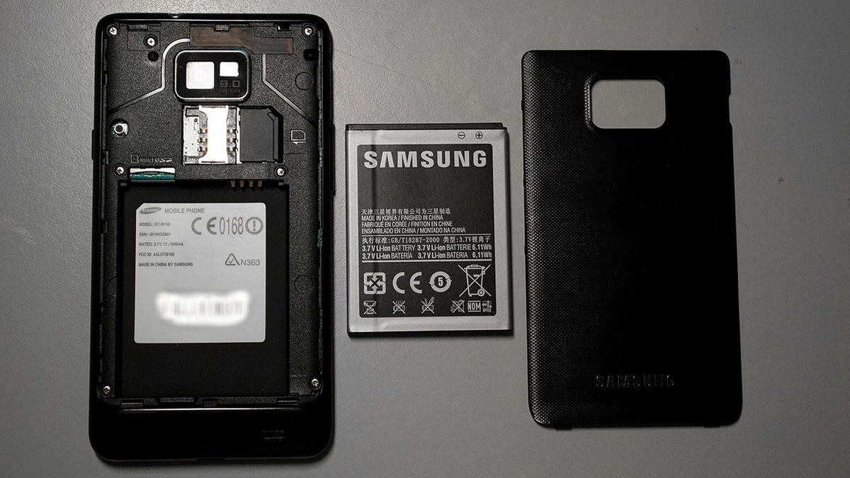 Galaxy Serisinin En Sevilenlerinden Biri Olmuş ’Samsung Galaxy S2’nin Şimdi Kulaklara Şaka Gibi Gelen Özellikleri