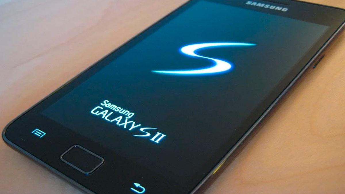 Galaxy Serisinin En Sevilenlerinden Biri Olmuş ’Samsung Galaxy S2’nin Şimdi Kulaklara Şaka Gibi Gelen Özellikleri