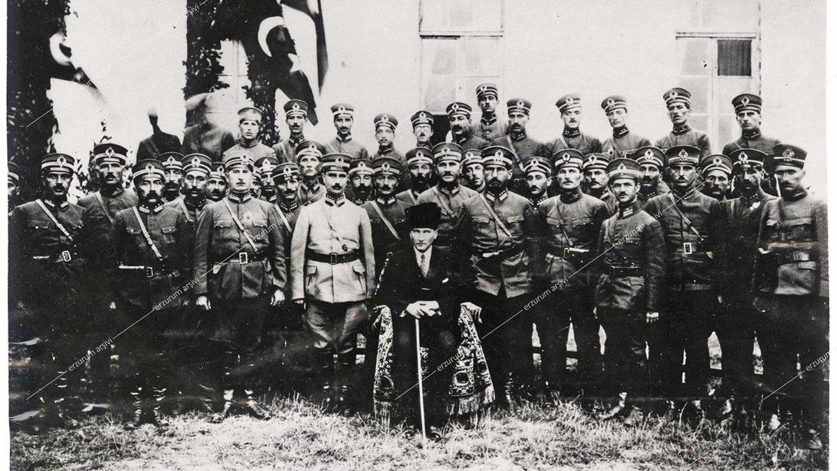 Cumhuriyetimizin 1. Yılında Yaşanan Erzurum Depremi’nde Mustafa Kemal Atatürk Nasıl Bir Yol İzlemişti?