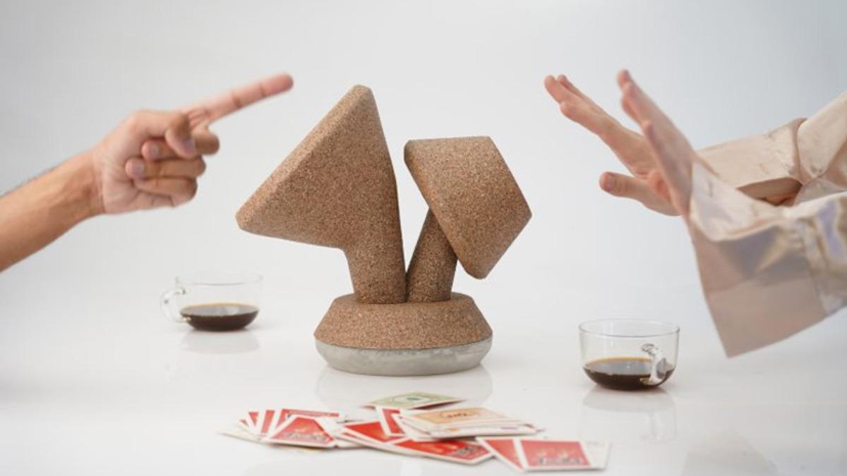 Her Arkadaş Grubuna Bir Tane Lazım: Ofansif İfadeler Duyduğunda Uyarı Veren Bir Yapay Zekâ Geliştirildi