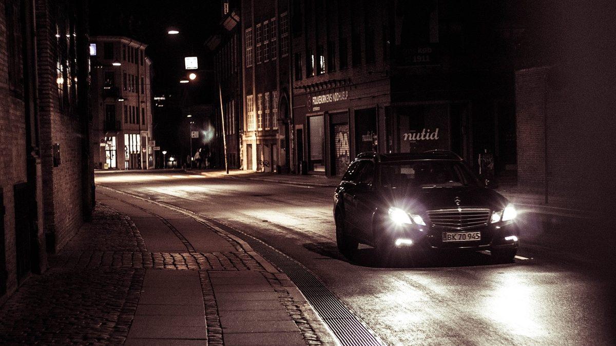 Sürücüler Arasındaki Gizli Dil: Trafiğe Çıkan Herkesin Bilmesi Gereken Yazılı Olmayan Kurallar