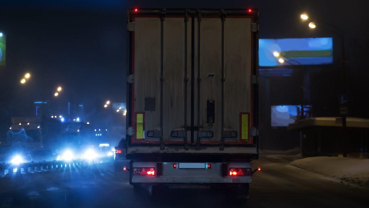 Sürücüler Arasındaki Gizli Dil: Trafiğe Çıkan Herkesin Bilmesi Gereken Yazılı Olmayan Kurallar