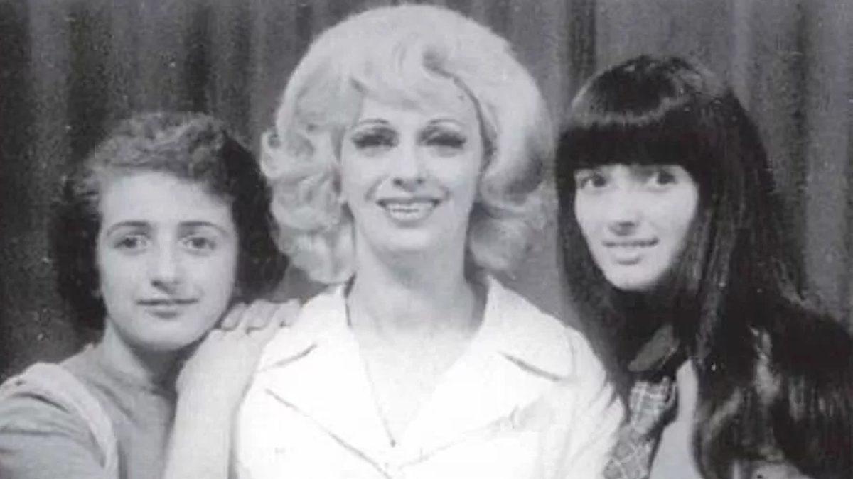 Yazdığı Çoğu Şarkıyı Ezbere Bildiğimiz Nadir İnsanlardan Aysel Gürel’in Sıra Dışı Hayatı