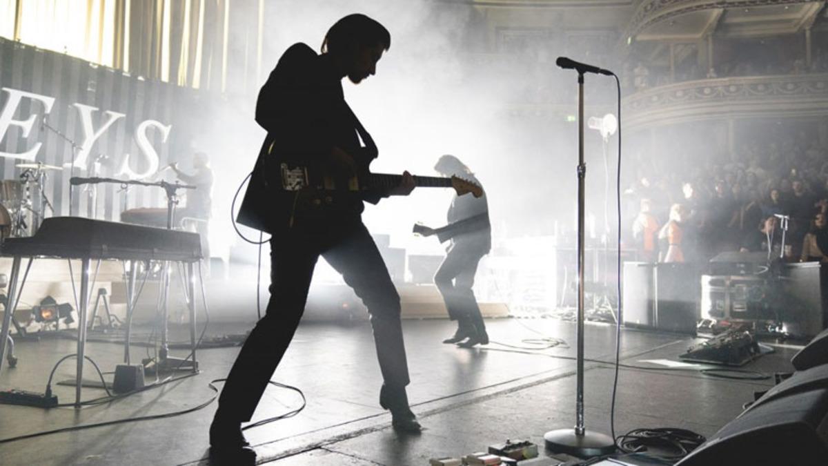 Dünyaca Ünlü Rock Grubu Arctic Monkeys Türkiye’ye Geliyor: İşte Konser Yeri ve Tarihi
