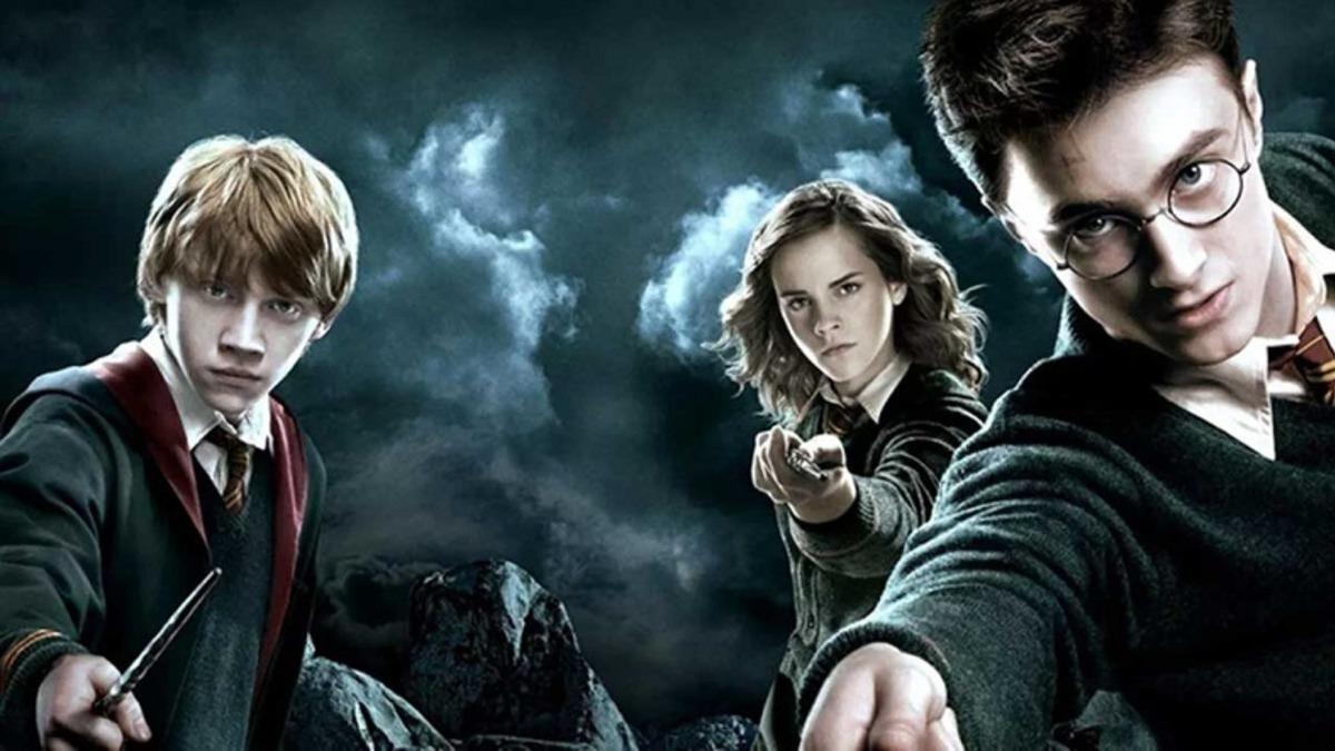 Harry Potter Oyuncuları Yeniden Bir Araya Geliyor: ’Return to Hogwarts’ Fragmanı Yayınlandı, Gösterim Tarihi Açıklandı