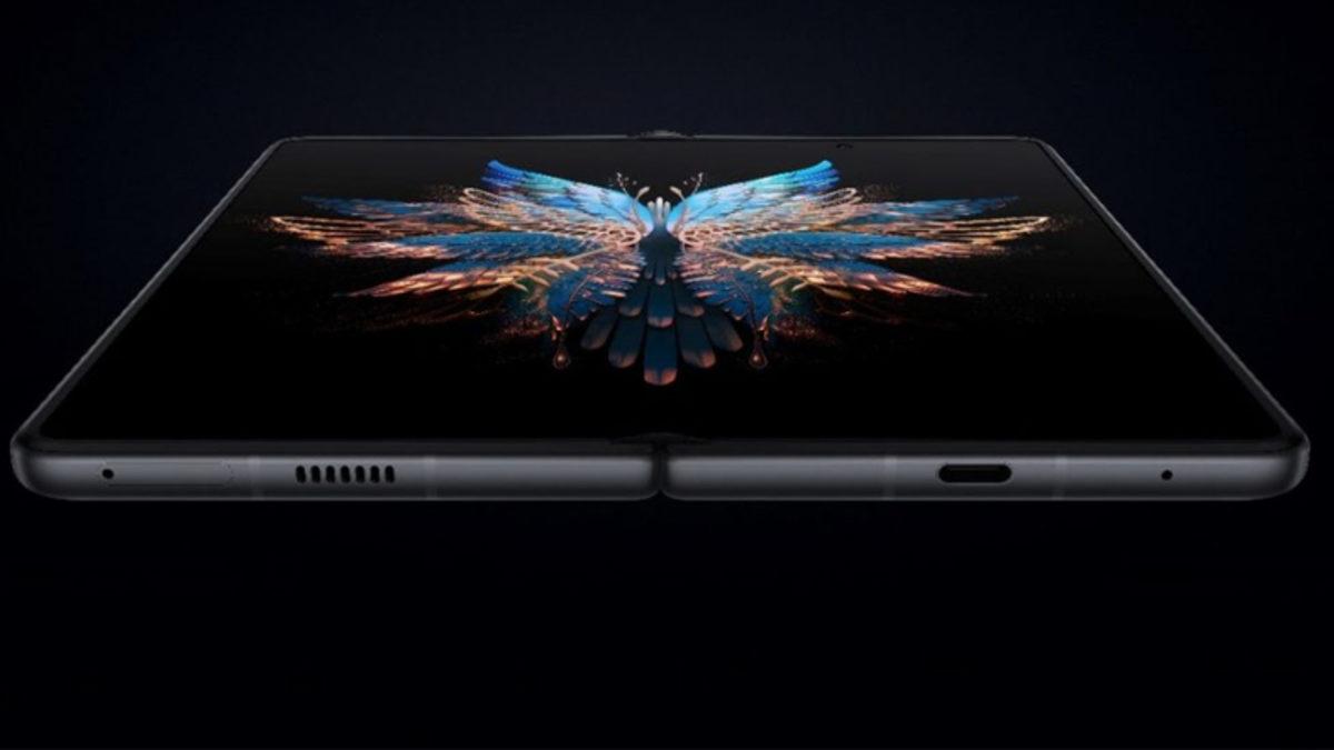 TECNO’nun Katlanabilir Ekranlı Telefonu Phantom V Fold, Türkiye’de: İşte Fiyatı