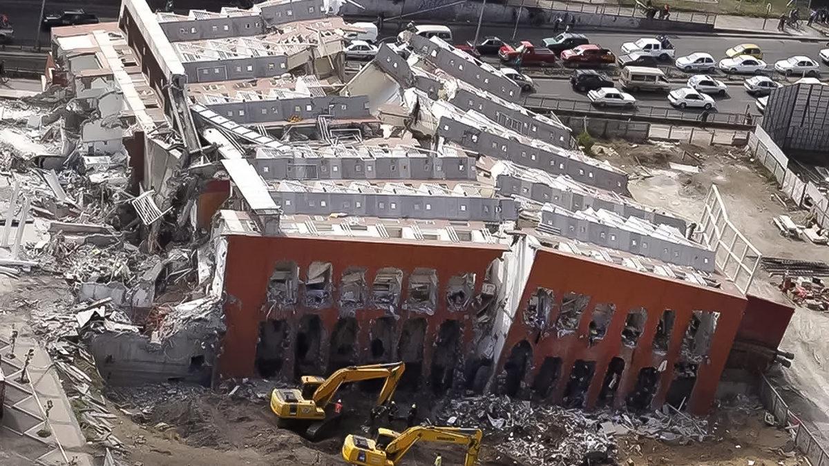Şili’deki 8.8 Büyüklüğündeki Depremin Ardından Yapılan Bu Evlerin Yarısı Neden Yok?