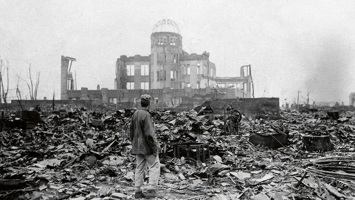 Kimin Aklına Geldi Atomdan Bomba Yapmak? Hiroşima ve Nagazaki’ye Atılan Bombaları Geliştiren Fizikçi: Robert Oppenheimer