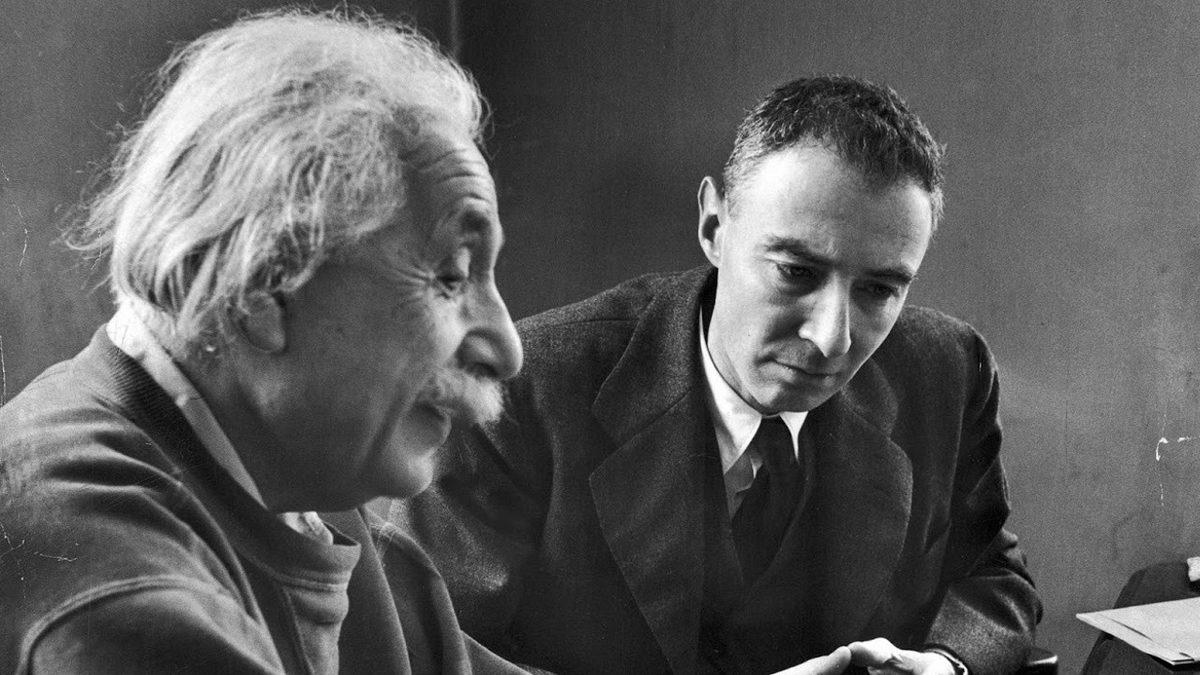 Kimin Aklına Geldi Atomdan Bomba Yapmak? Hiroşima ve Nagazaki’ye Atılan Bombaları Geliştiren Fizikçi: Robert Oppenheimer