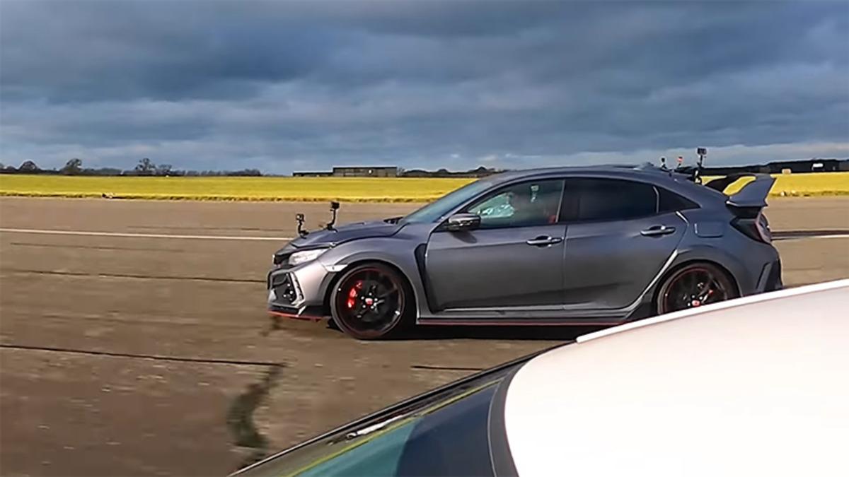 Honda Civic Type R’lar Drag Yarışında Kapışıyor! Dede Torun Yan Yana [VİDEO]