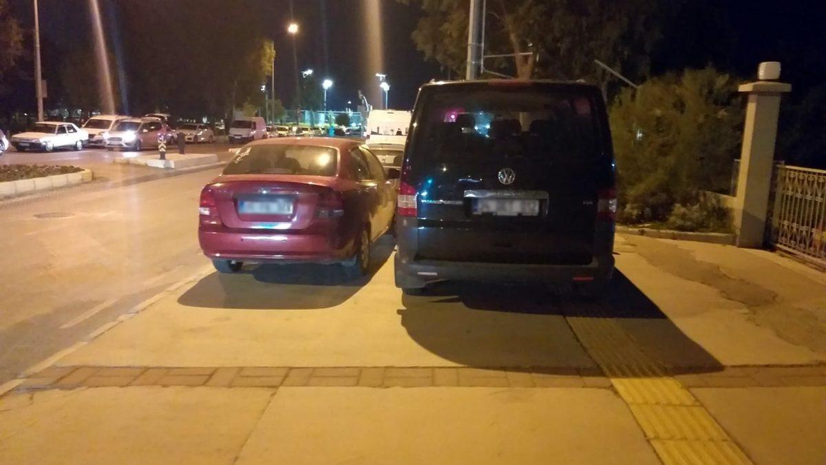 Türkiye’de Sürücülerin Büyük Kısmının Yanlış Bildiği 13 Trafik Kuralı (bkz. Dönel Kavşaktaki Geçiş Önceliği)