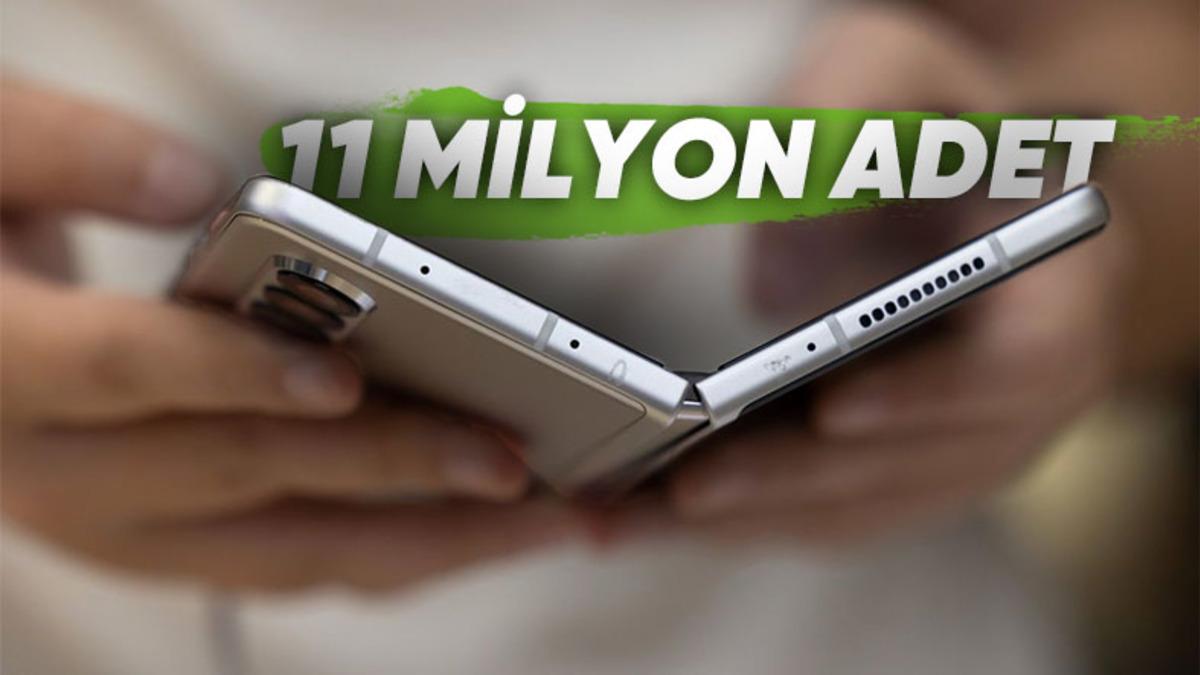 Samsung, Katlanabilir Telefon Sevkiyatında Rakiplerinin Toplamını Bile Geçti!