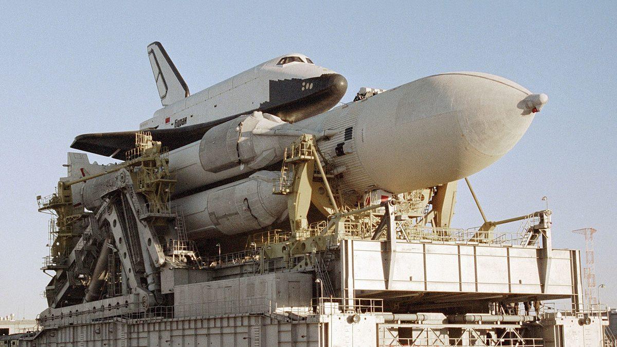 Sovyetlerin Teknolojisinin Zirvelerinden Olan Uzay Mekiği 