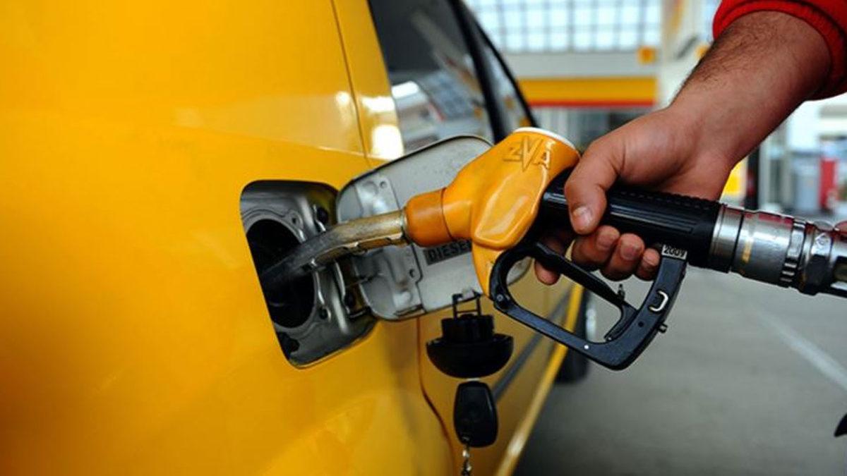 SON DAKİKA: Benzine, Motorine ve LPG’ye Devasa Zam Geliyor (Pompa Fiyatına Yansıyacak)