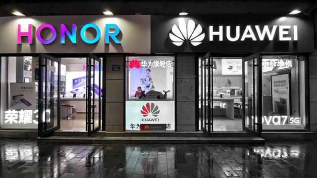 Huawei ile ’Evladı’ Gibi Olan HONOR Arasındaki Tüm Bağlar Koptu