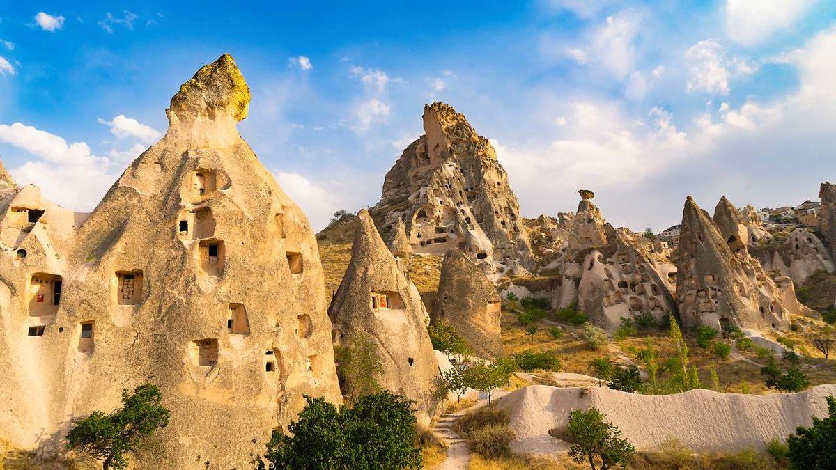 Star Wars Evreninden Fırlamış Gibi Görünen Peri Bacaları Nasıl Oluştu? Hayran Kalacağınız Bu Doğa Olayını Anlattık