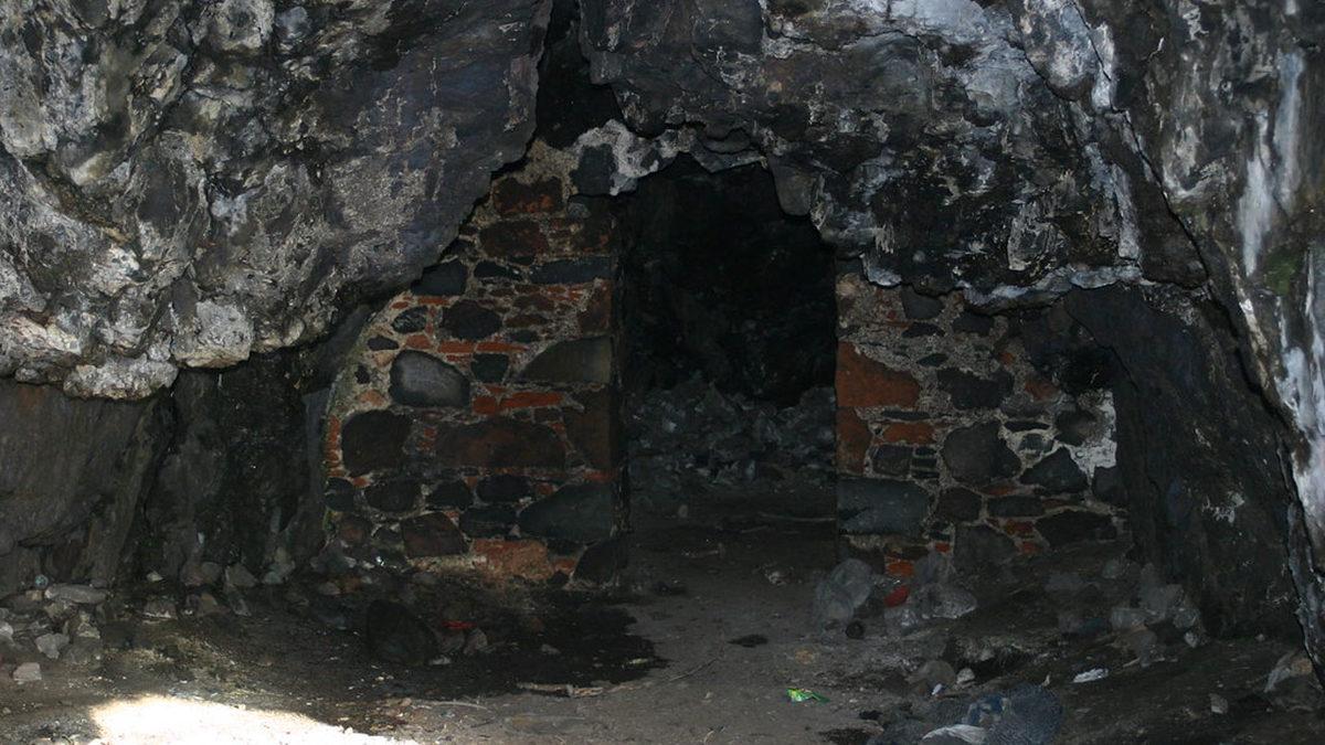 Geceleri Avladıkları İnsanları Pişirip Yiyen Psikopat Ailenin Ürkütücü Hikâyesi: 25 Yılda 1000 Kişiyi Öldürdükleri Tahmin Ediliyor!