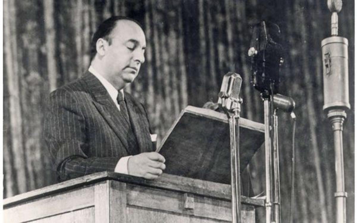 Nobel Edebiyat Ödülü Kazanmış Şair Pablo Neruda’nın Duygu Seline Sürükleyen 8 Şiiri (Bir Tanesi de Nazım Hikmete Adanmış)