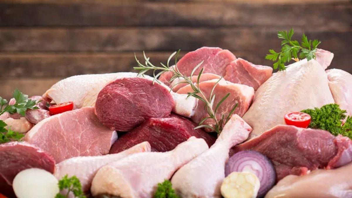 Dostunuzu Yavaş Yavaş Öldürmek İstemiyorsanız Kedi ve Köpeğinize Kesinlikle Vermemeniz Gereken 13 Yiyecek