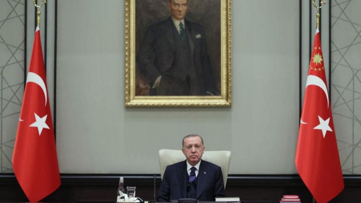 Cumhurbaşkanı Erdoğan, Kabine Toplantısı Sonrası Dolar Kuru ve Fahiş Fiyatlarla İlgili Açıklama Yaptı: Dolar Yükselişe Geçti