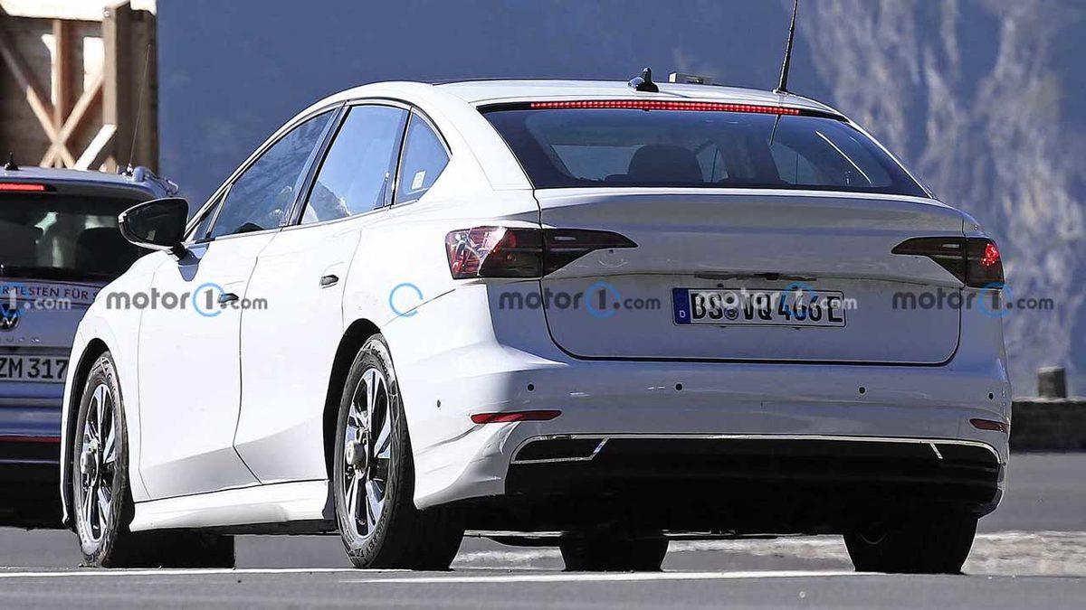 Passat’ın Yerini Alacak Yeni Volkswagen Aero B’nin Fotoğrafları Ortaya Çıktı