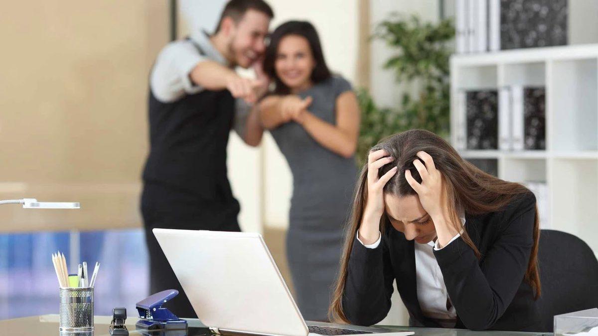 Çalışanların İşyerinde Maruz Kaldığı En Büyük Problemlerden Biri Mobbing Nedir, Mobbinge Uğrayan Biri Ne Yapmalı?