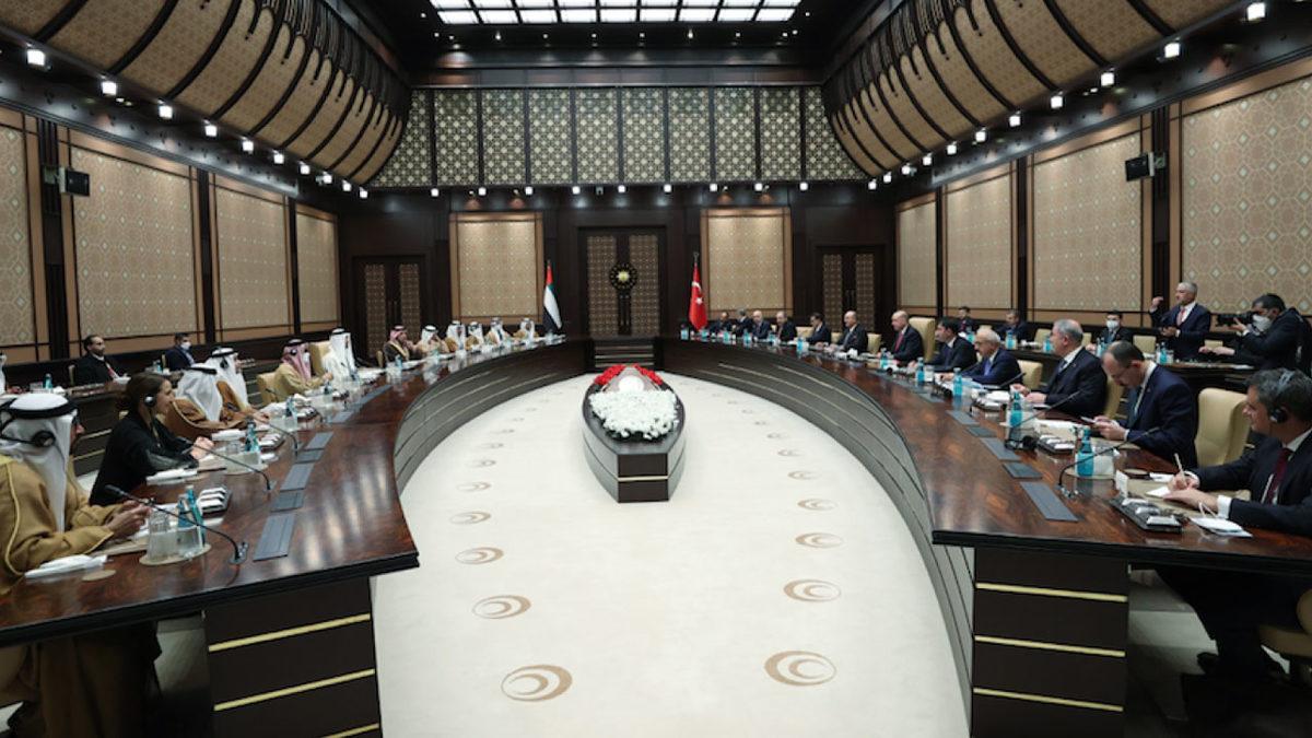 Birleşik Arap Emirlikleri, Türkiye’ye 10 Milyar Dolarlık Yatırım Yapacağını Açıkladı