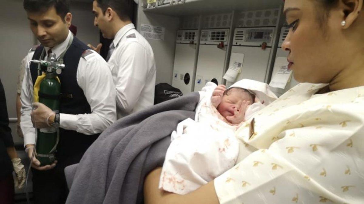 Uçuş Sırasında Doğan Bir Bebek Hangi Ülkenin Vatandaşı Olur? (Dünya Vatandaşı Olmadığı Kesin!)