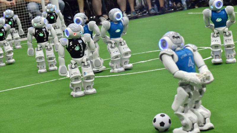 Robotların Futbol Oynadığı Bi’ İlginç Yarışma: RoboCup Nedir?