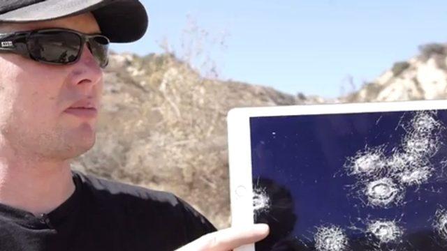 iPad Air 2’ye Tüfekli Dayanıklılık Testi