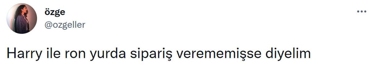 Çiğ Köftecide Çekilen ’Uçan Eldiven’ Fotoğrafına Twitter’dan Gelen Efsane Başlık Önerileri