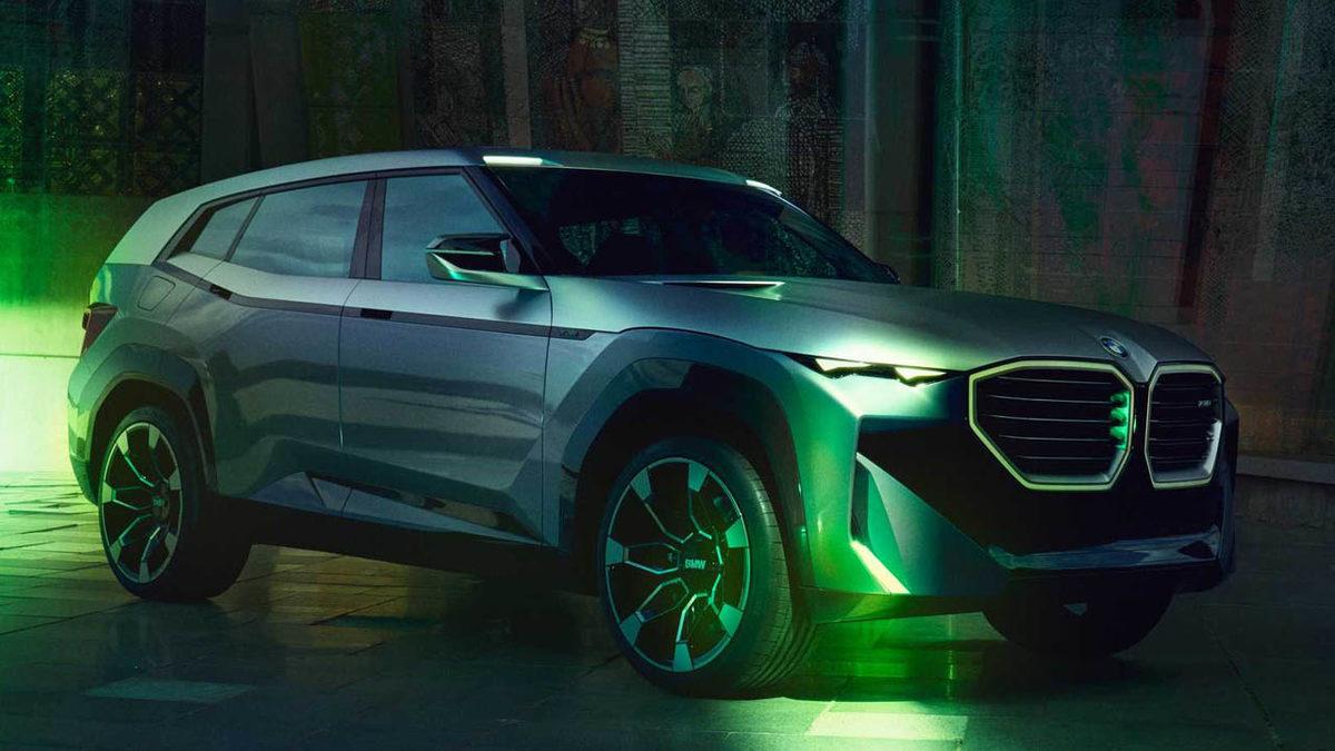 Gelecekten Günümüze Gelmiş Bir Tank Gibi... Hibrit Crossover BMW Concept XM Tanıtıldı