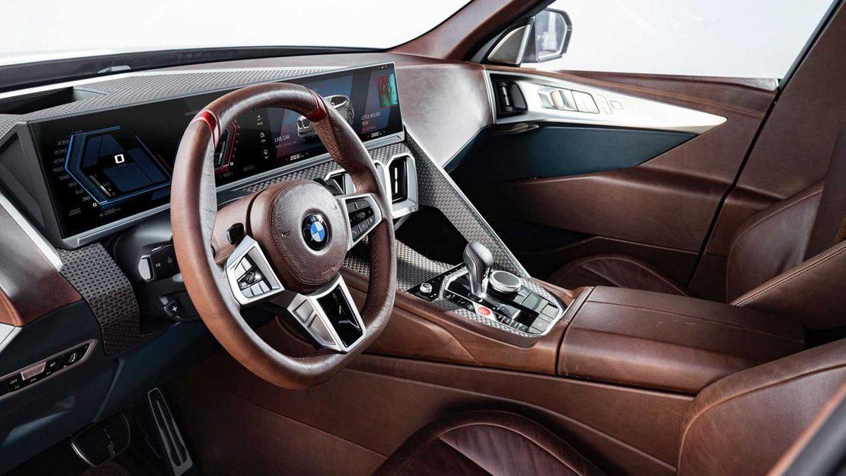 Gelecekten Günümüze Gelmiş Bir Tank Gibi... Hibrit Crossover BMW Concept XM Tanıtıldı