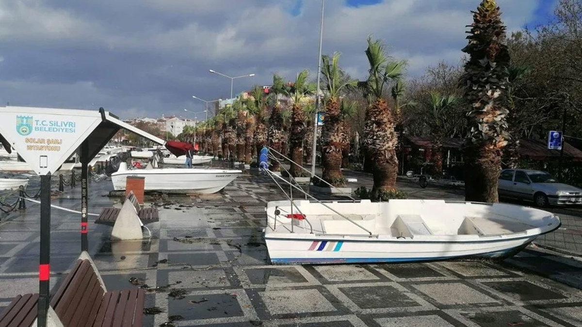 THY, Fırtına Nedeniyle İstanbul Varışlı Uçuşları Durdurdu