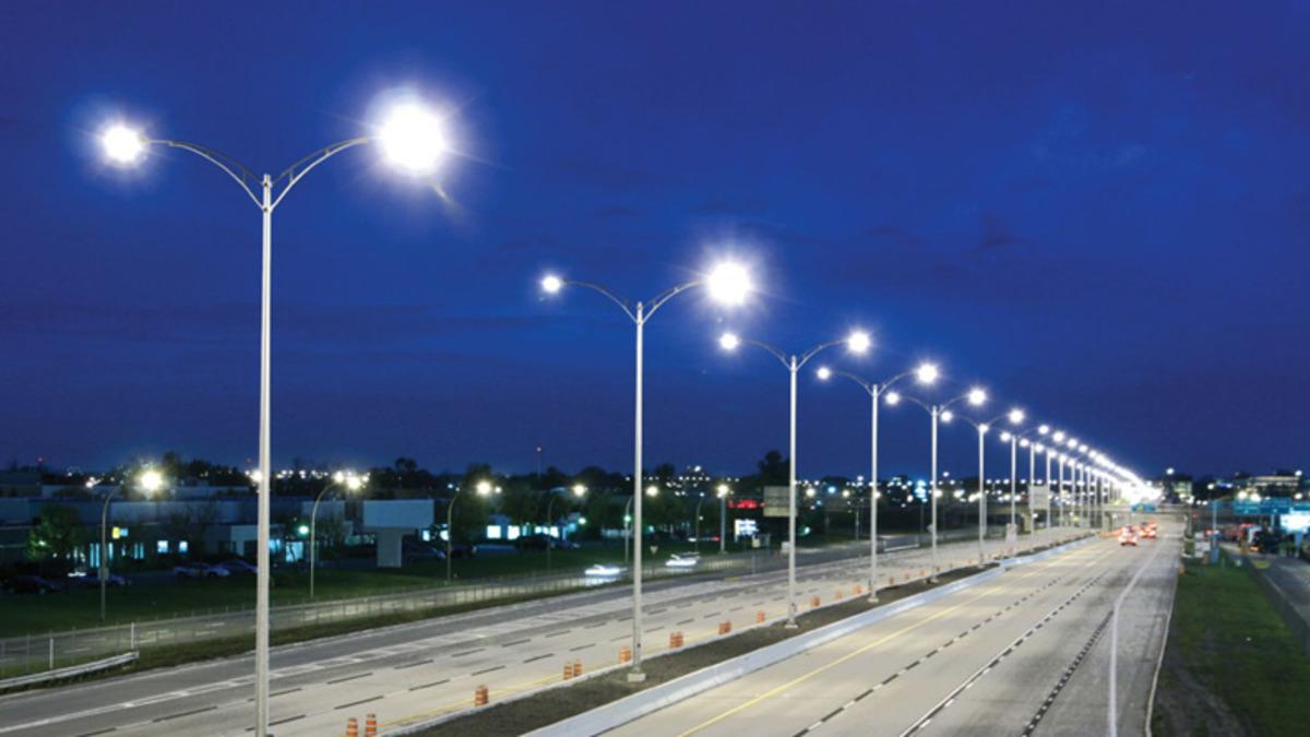 Enerji Bakanlığı, Tartışma Yaratan ’Sokak Lambası’ Uygulamasından Vazgeçildiğini Duyurdu