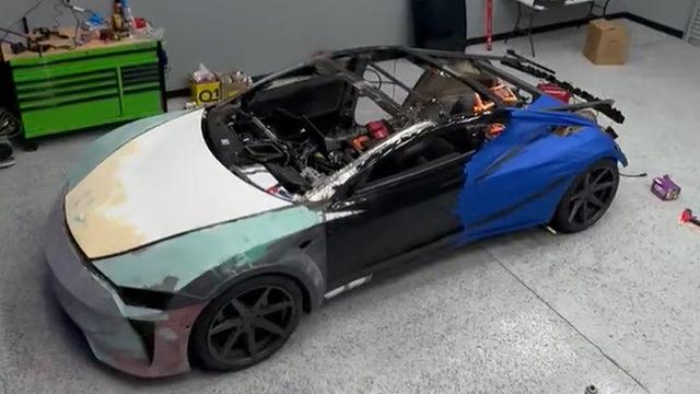 Bir YouTuber, Tesla Model 3 ve Model S Parçalarını Birleştirip Kendine Özel Tesla Yapıyor! [Video]