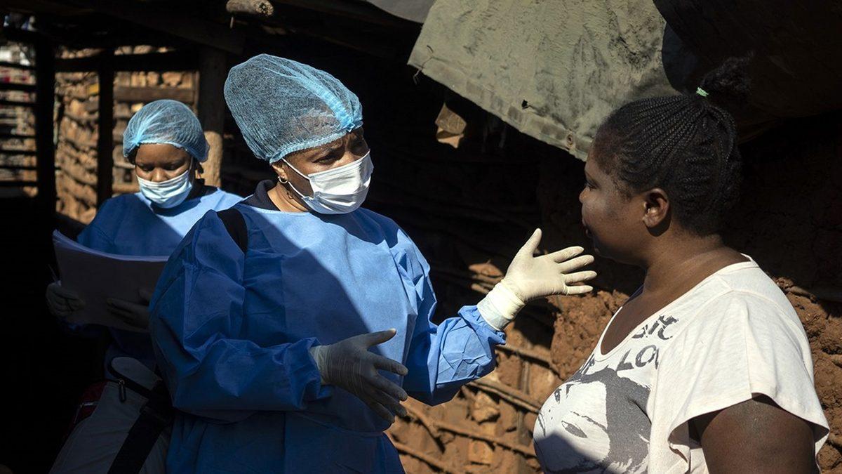 Öpüşmeyle Bulaşmıyor: HIV ve AIDS Hakkında Acilen Doğrusunu Öğrenmeniz Gereken 6 Yanlış Bilgi