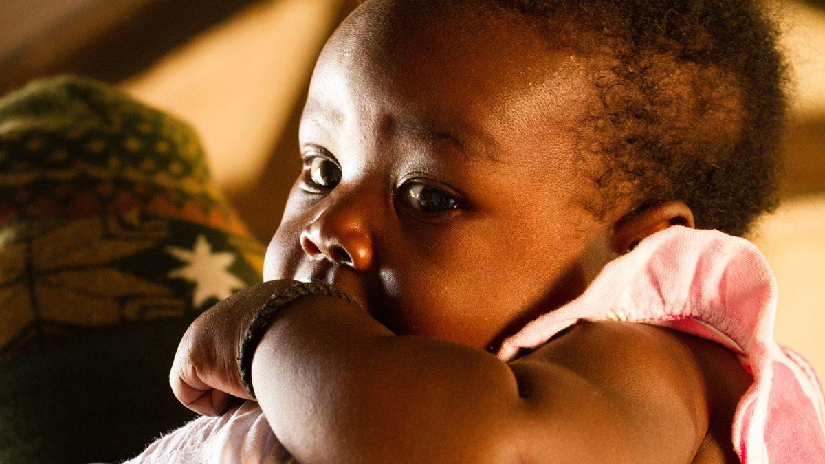 Öpüşmeyle Bulaşmıyor: HIV ve AIDS Hakkında Acilen Doğrusunu Öğrenmeniz Gereken 6 Yanlış Bilgi