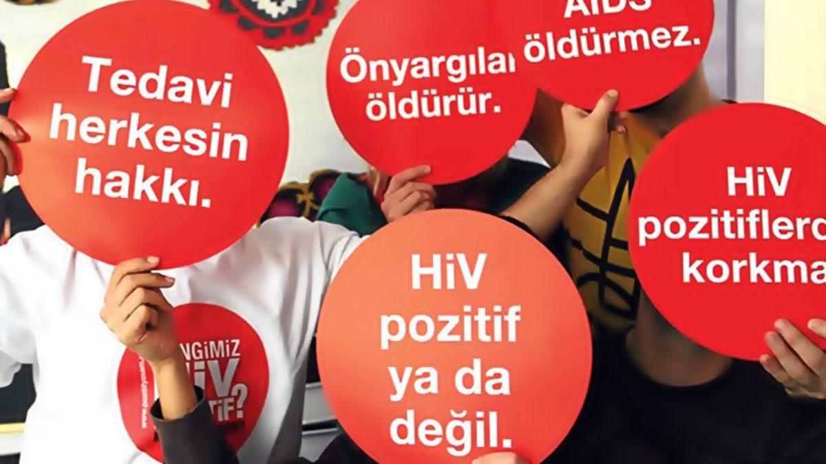 Öpüşmeyle Bulaşmıyor: HIV ve AIDS Hakkında Acilen Doğrusunu Öğrenmeniz Gereken 6 Yanlış Bilgi