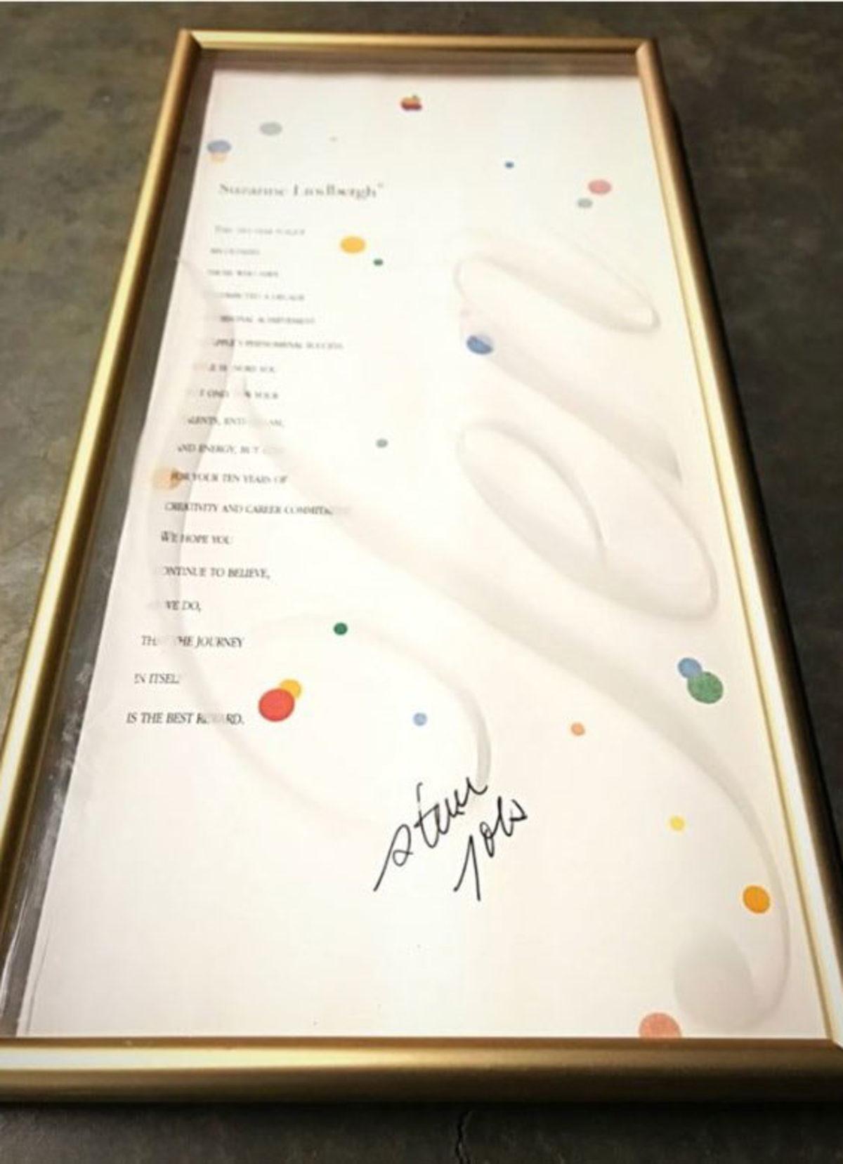 Steve Jobs İmzalı Plaket, On Binlerce Dolara Açık Artırmaya Çıktı (Tesla’da Daha Pahalı)